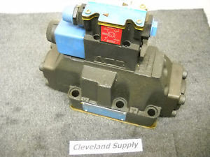 VICKERS France  02-135949 HYDRAULIC SOLENOID VALVE ASSEMBLY Origin