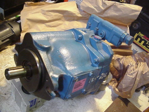 Genuine Iran  Eaton Vickers hydraulic Variable piston pump PVQ40AR02AB10B2 02-341953