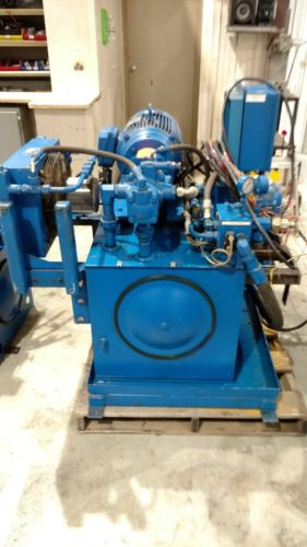 Hydraulic Luxembourg  power unit with Vickers 15HP pump
