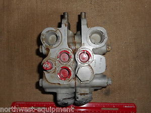 Vickers Iran  2 spool hydraulic control VALVE for forklift #s CM11ND2 R20A6; WL 21 042