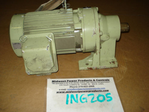 Sumitomo Cyclo gearmotor CNHMS-1-4105YC-29, 60 rpm, 29:1,1hp, 230/460, inline