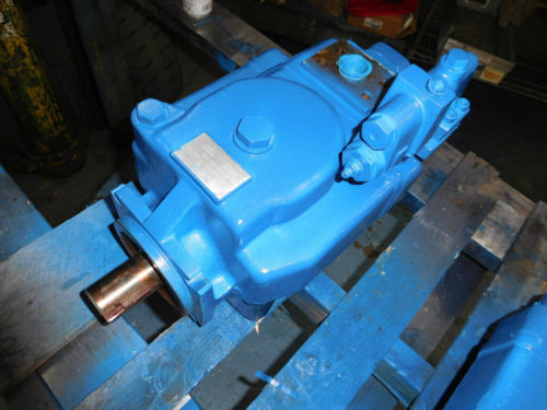 Vickers Gambia  PVH131QICRCF16S:10C21V1731070 Hydraulic Piston Pump 60GPM