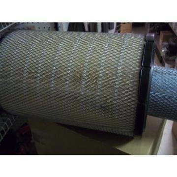 Genuine Ecuador   Komatsu  Inner And Outter Air Filter Kit Part Number  600-185-5100