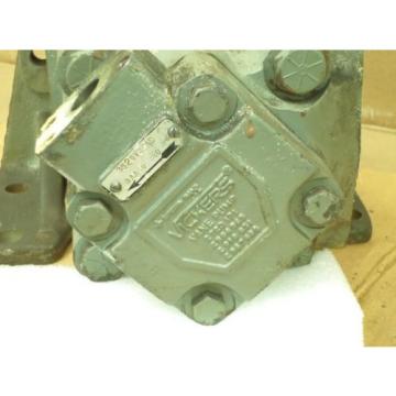 Vickers Netheriands  3520V2CA5-1AA10-180 Vane Pump w/Mounting Kit