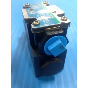 USED Gambia  VICKERS DG4V-3S-2A-M-FPA3WL-B5-60 SOLENOID DIRECTIONAL VALVE G2