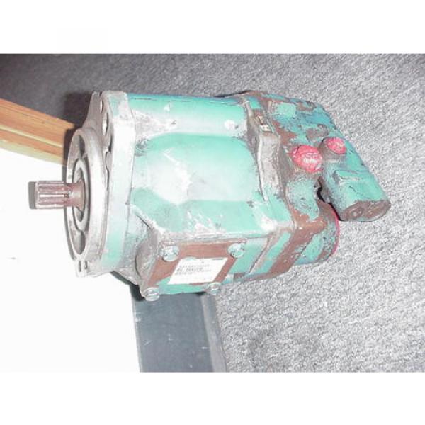 Vickers Burma  Eaton  Hydraulic Pump 02-466220, PVE012R05AUB0B21240001001AGCD0A PVE012 #2 image