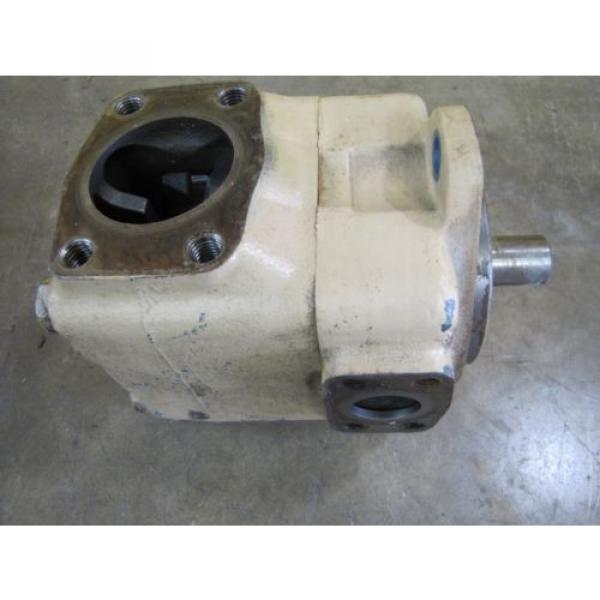 VICKERS Fiji  45V60A1C22R VANE TYPE HYDRAULIC PUMP 3#034; INLET 1-1/2#034; OUTLET 1-1/4#034; SHAFT #3 image