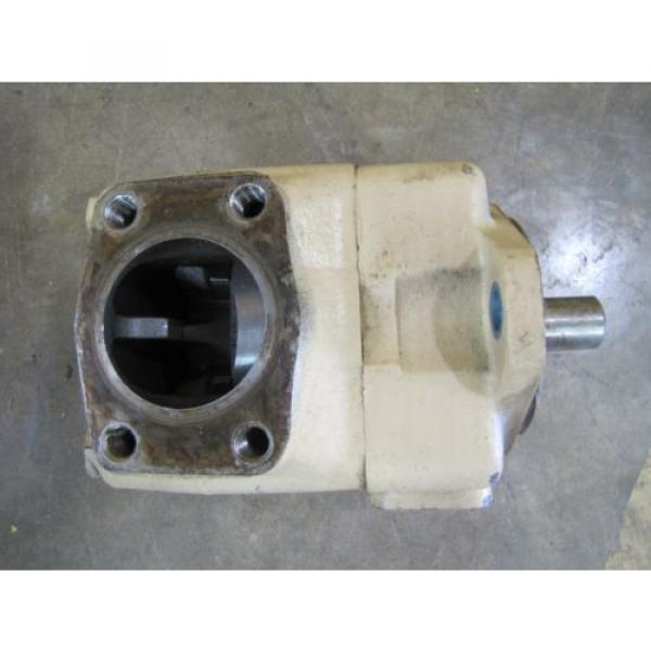 VICKERS Fiji  45V60A1C22R VANE TYPE HYDRAULIC PUMP 3#034; INLET 1-1/2#034; OUTLET 1-1/4#034; SHAFT #4 image