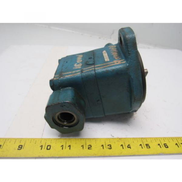 Vickers Liberia  V101S2S27A20 Single Vane Hydraulic Pump 1#034; Inlet 1/2#034; Outlet #2 image