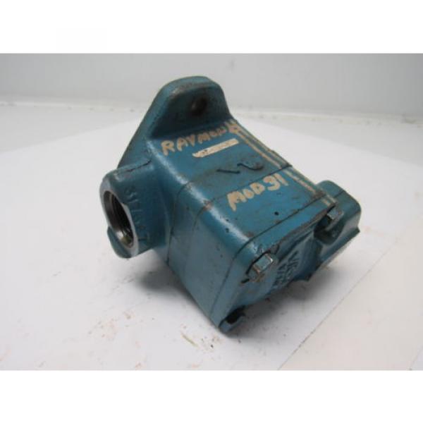 Vickers Liberia  V101S2S27A20 Single Vane Hydraulic Pump 1#034; Inlet 1/2#034; Outlet #5 image
