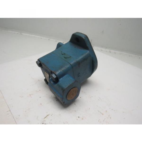 Vickers Bulgaria  V101P2S1A20 Single Vane Hydraulic Pump 1#034; Inlet 1/2#034; Outlet #6 image