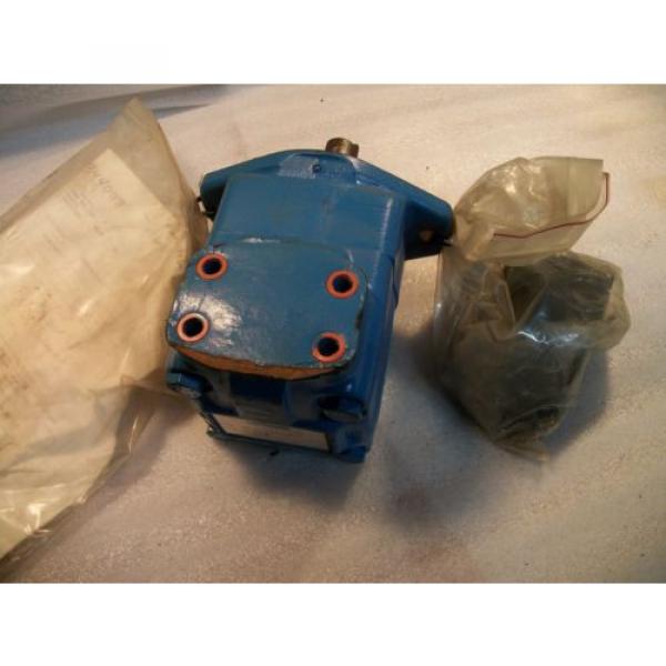Vickers Liechtenstein  Hydraulic Pump Model Number 25V21A  or  1A22R or 2137117-1 #2 image