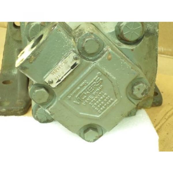 Vickers Netheriands  3520V2CA5-1AA10-180 Vane Pump w/Mounting Kit #4 image