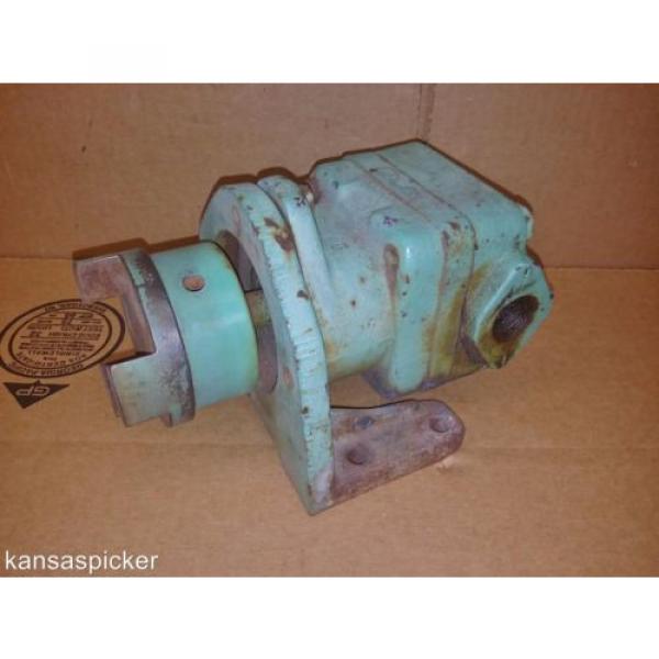 Sperry Costa Rica  Vickers Hydraulic Vane Pump 2 Bolt Flange With Mounting Bracket #1 image