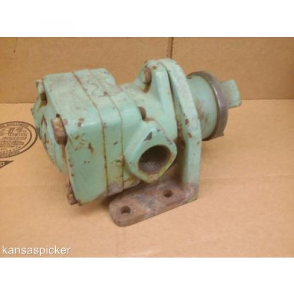 Sperry Costa Rica  Vickers Hydraulic Vane Pump 2 Bolt Flange With Mounting Bracket #4 image