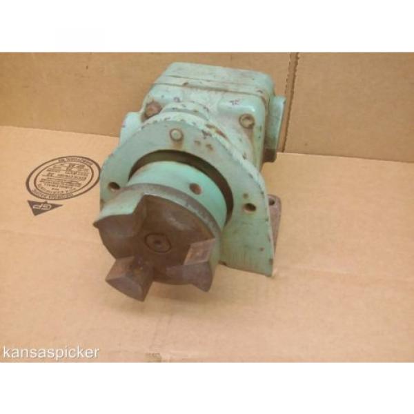 Sperry Costa Rica  Vickers Hydraulic Vane Pump 2 Bolt Flange With Mounting Bracket #5 image