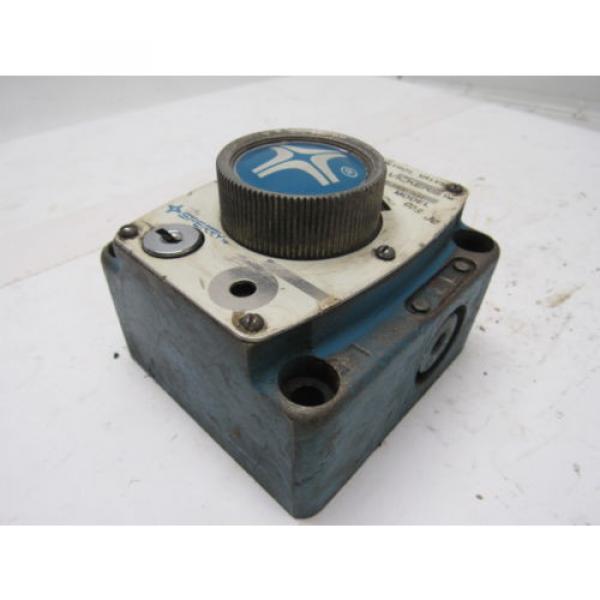 Sperry Solomon Is  Vickers FG-02-1500-50 Hydraulic Flow Control Valve Manifold Mounted #5 image