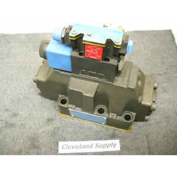 VICKERS France  02-135949 HYDRAULIC SOLENOID VALVE ASSEMBLY Origin #1 image