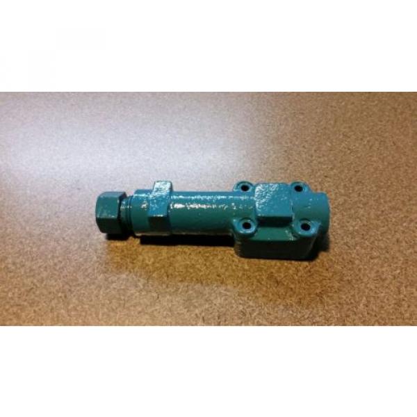 Vickers|pressure Cuba  compensator|3000 psi max|industrial|pump accessory|hydraulic #2 image