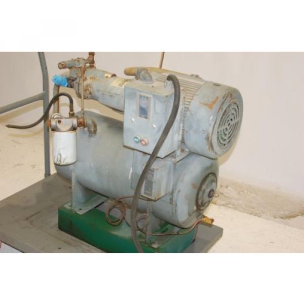 Sperry Slovenia  Vickers Hydraulic Pump, 10 Gallon, 230/460 VAC, 60Hz #1 image