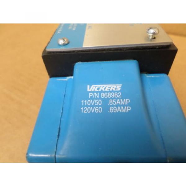 Vickers/Eaton Bahamas  Hydraulics 879137 DG4S4-012N-B-60 Directional Control Valve #4 image