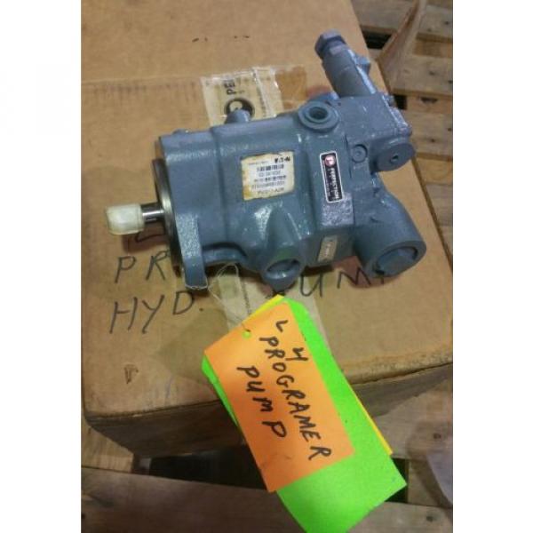 Eaton Guinea  Vickers PVQ13-A2R Hydraulic Pump 070309RB1001 #2123SR #1 image