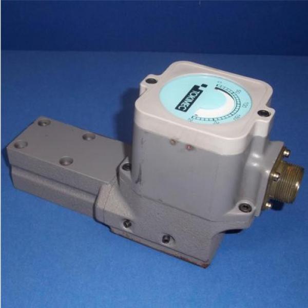 TOKIMEC Luxembourg  / VICKERS HYDRAULIC DIGITAL RELIEF VALVE ASSEMBLY D-CG-02-C-250-20-S4 #1 image