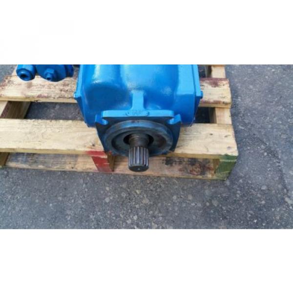 Vickers Egypt  PVE 35  Hydraulic pump #6 image