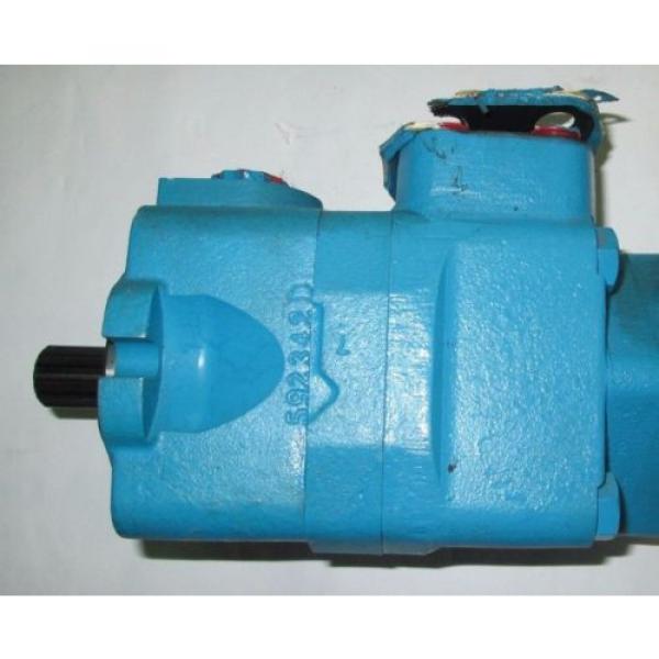 Origin Uruguay  Eaton Vickers V2010 Hydraulic Vane Pump OEM Part 7/2 NOS Ag Chipper Parts #5 image