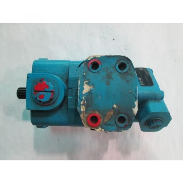 Origin Uruguay  Eaton Vickers V2010 Hydraulic Vane Pump OEM Part 7/2 NOS Ag Chipper Parts #8 image