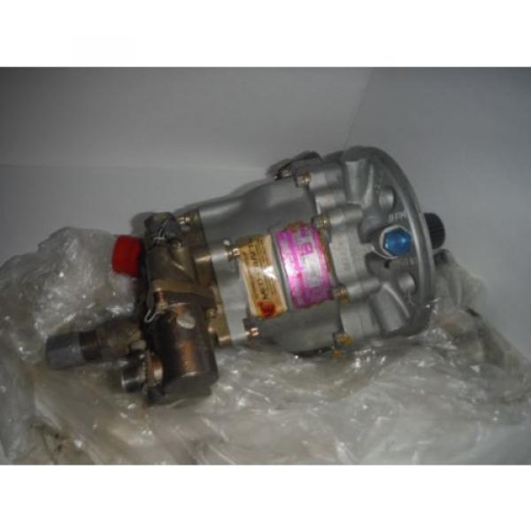 Sperry Belarus  Vickers hydraulic pump PV3-160-4 MODEL PART # 371380 read ad B 4 bidding #4 image