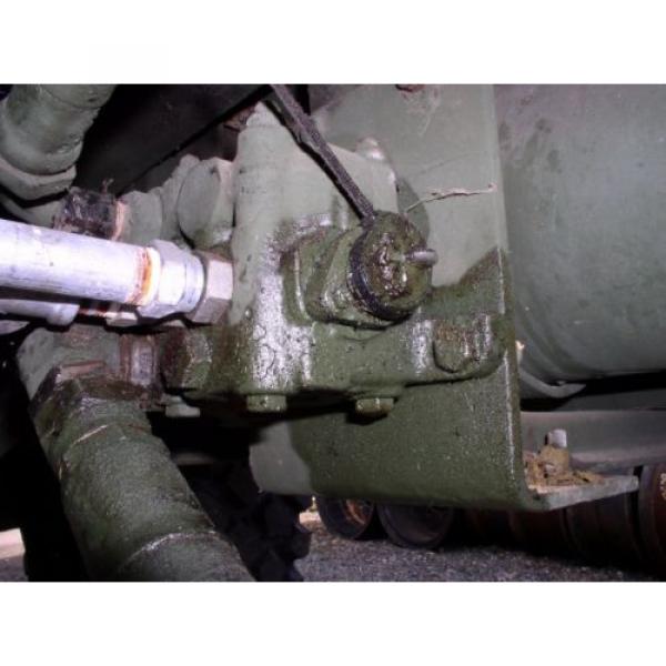 M925 Barbuda  M928 M936 M939 M923 hydraulic winch control valve Eaton CM-11 Vickers M932 #7 image