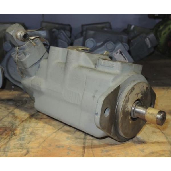 Vickers Gibraltar  Hydraulic Vane Pump - 2520V 17A 5 1DD20 282 160 #1 image