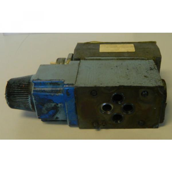 Vickers Bahamas  Hydraulic Directional Control Valve, DG4V-3-OBL-M-W-B-40, USED, WARRANTY #4 image
