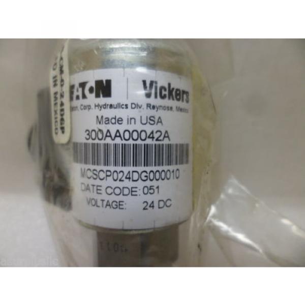 EATON Netheriands  VICKERS 300AA00042A HYDRAULIC SOLENOID  VALVE SBV11-8-CM-0-00 24VDC  NOS #3 image