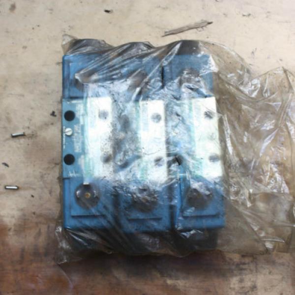 VICKERS Belarus  HYDRAULIC DG4V-3S-8C-VM-U-A5-60 A02-101725 Solenoid Operated Directional #6 image