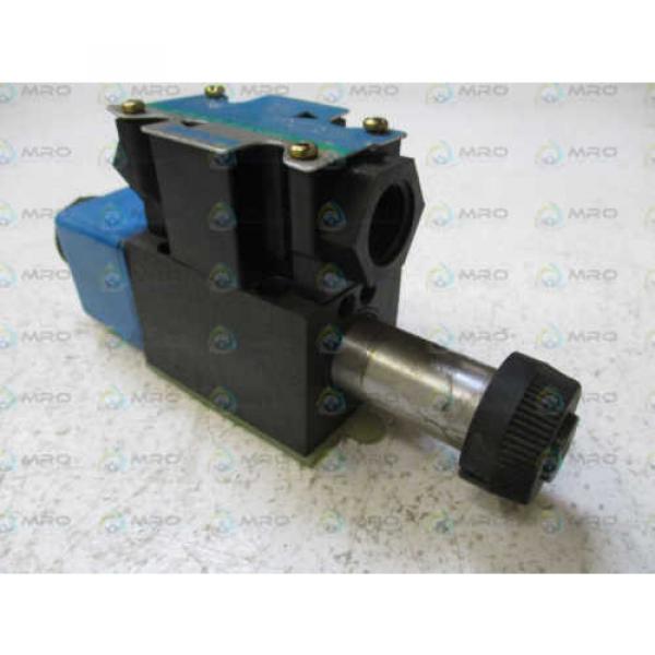 VICKERS Laos  DG4V-3S-2C-M-FW-B5-60 HYDRAULIC SOLENOID VALVE AS PICTURED USED #4 image