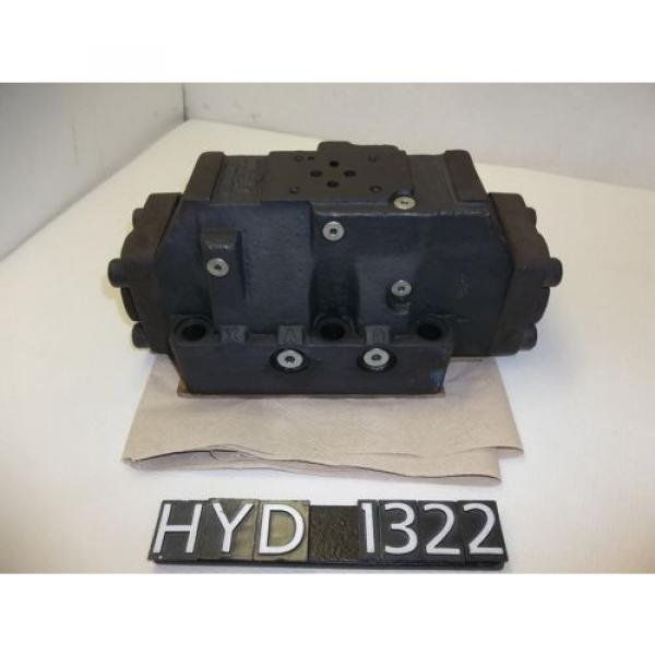 Vickers Barbados  DG5S-8-2C-M-FW-B6-40 Hydraulic Directional Control Valve HYD1322 #3 image