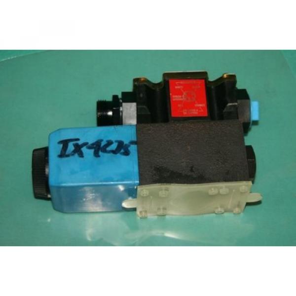 Vickers, France  DG4V-3S-2A-M-FPA5WL-H5-60, Directional Hydraulic Valve Eaton Origin #3 image