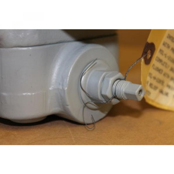 Pressure Botswana  relief valve, 100GPM, 3500 PSI, L2-N5-CF-16-FV-10 Vickers Eaton Unused #4 image