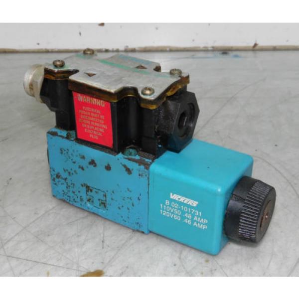 Vickers Egypt  Directional Valve, DG4V-3S-2A-M-FPA5WL-B5-60, Used, WARRANTY #1 image