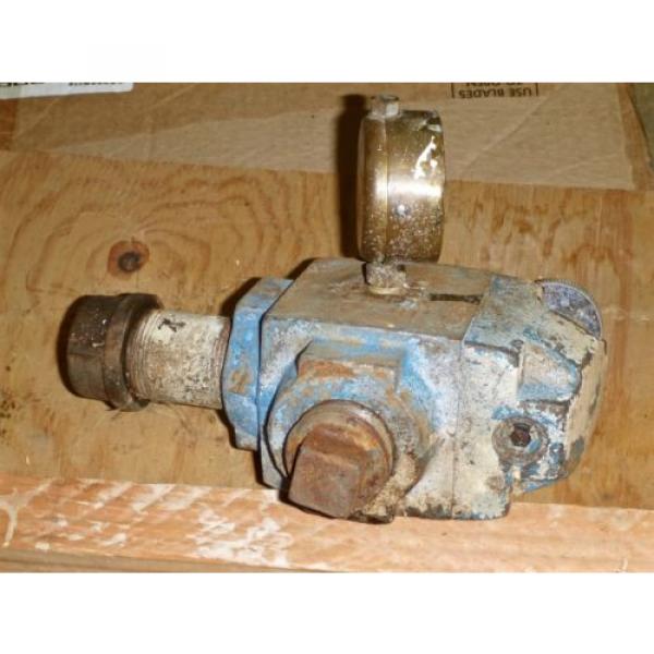 Sperry United States of America  Vickers Hydraulic Relief Valve Model C1 10 0 20, 1-1/2#034; Pipe Threaded #8 image