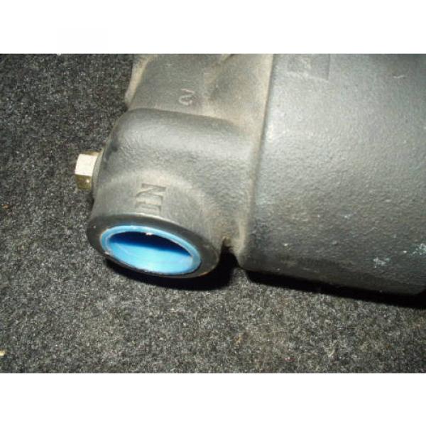 VICKERS Luxembourg  Hydraulic Filter M/N: H3501B4RBB2C05 Takes Element  V6021B2C05 3000 psi #3 image