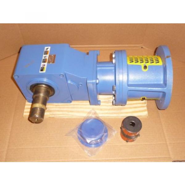 Sumitomo SM-Hyponic Right Angle Gear Speed Reducer, RNFJ-1520LY-X1-25, 25:1 #1 image