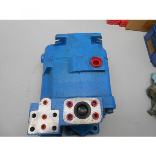 VICKERS Gambia  Hydraulic Pump Model: PVM057ER09GS02AAE Part No:00200 #1 image