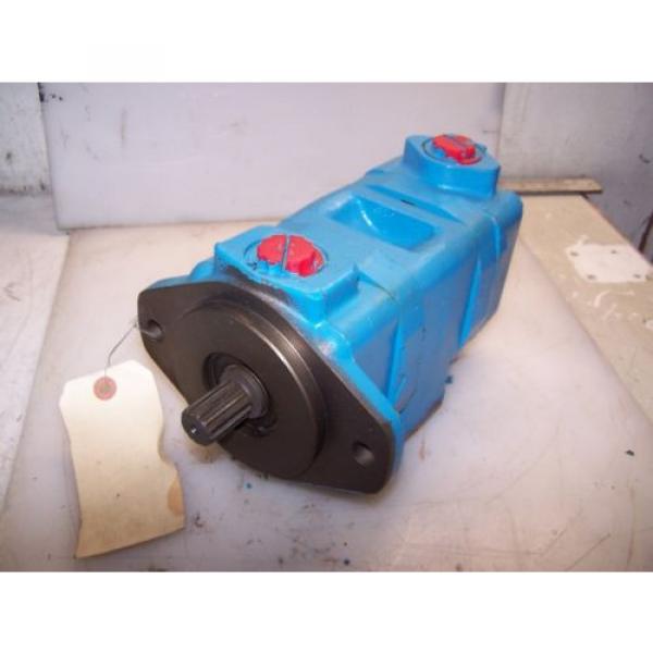 Origin France  VICKERS FIXED DISPLACEMENT DOUBLE VANE HYDRAULIC PUMP V2020-1F8S8S-11AA30 #1 image