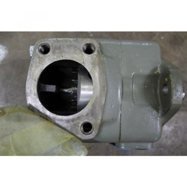 REBUILT Moldova, Republic of  VICKERS 45V50A 1D CL 180 ROTARY VANE HYDRAULIC PUMP 3#034; INLET 1-1/2#034; OUT #4 image