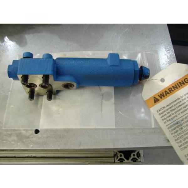 Eaton Botswana  Vickers Piston Pump Compensator Series Pressure Limiting #2 image