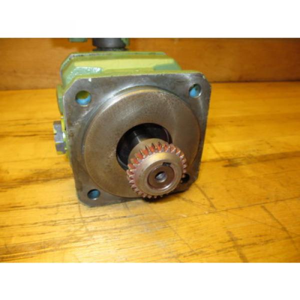 Vickers France  GPA2-16-EK1-30R Hydraulic Gear Pump 0286440 #4 image