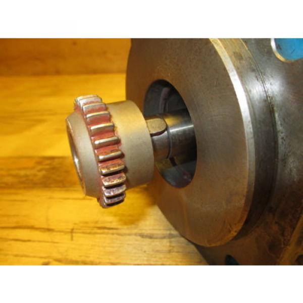 Vickers France  GPA2-16-EK1-30R Hydraulic Gear Pump 0286440 #5 image
